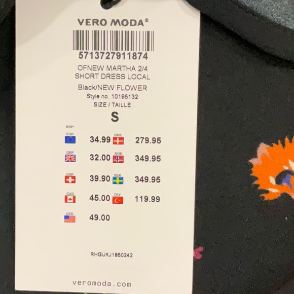 One Fashion By Vera Moda | Size S | Black Floral Pattern | Short sleeves - Picture 6 of 6